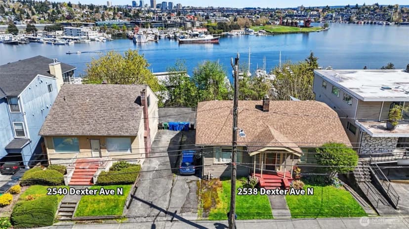Property photo for 2538 2540 Dexter Avenue N, Seattle photo 4
