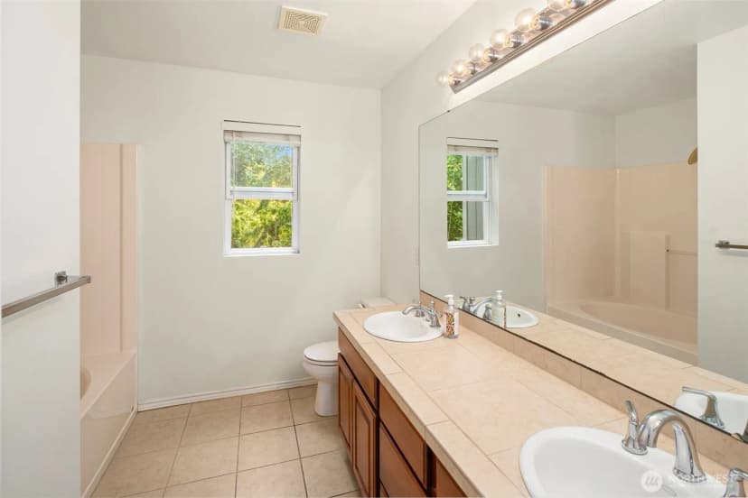 Property photo for 3402 20th Avenue Ct Se, Puyallup photo 16