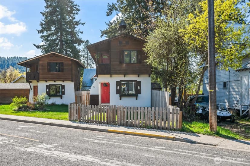 Property photo for 221 Evans Street, Leavenworth