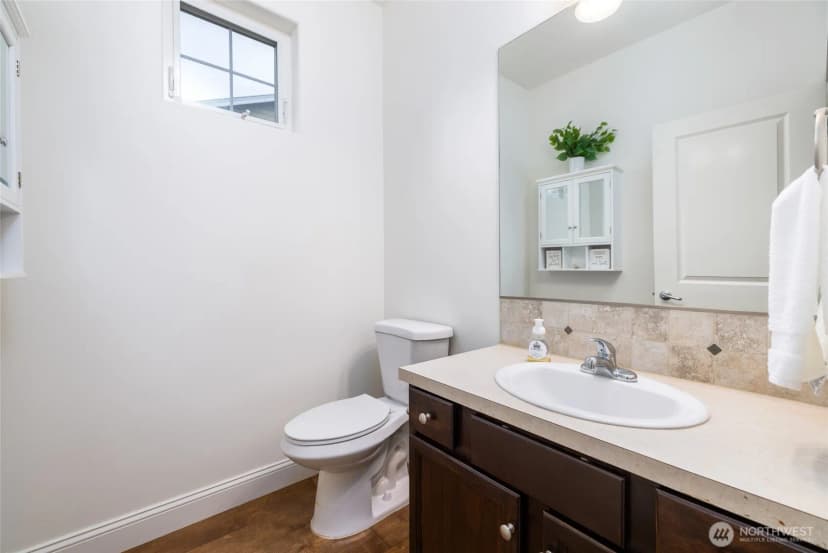 Property photo for 1820 Barnum Lane, Burlington photo 18