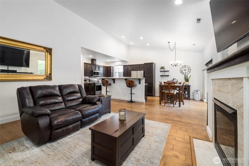 Property photo for 1820 Barnum Lane, Burlington photo 11