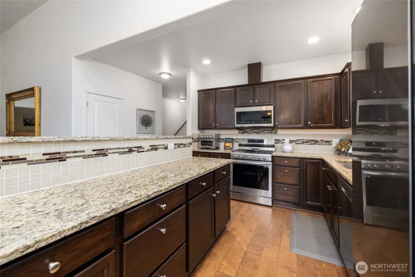 Property photo for 1820 Barnum Lane, Burlington photo 4