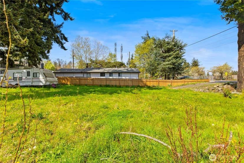Property photo for 1415 Sw 356th Street, Federal Way photo 9
