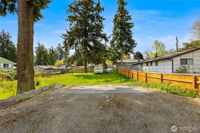 Property photo for 1415 Sw 356th Street, Federal Way photo 4