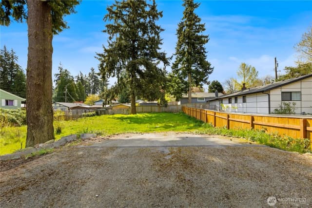 Property photo for 1415 Sw 356th Street, Federal Way photo 3