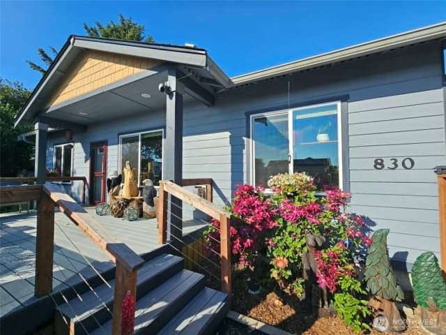 Property photo for 830 Wawona Avenue Sw, Ocean Shores