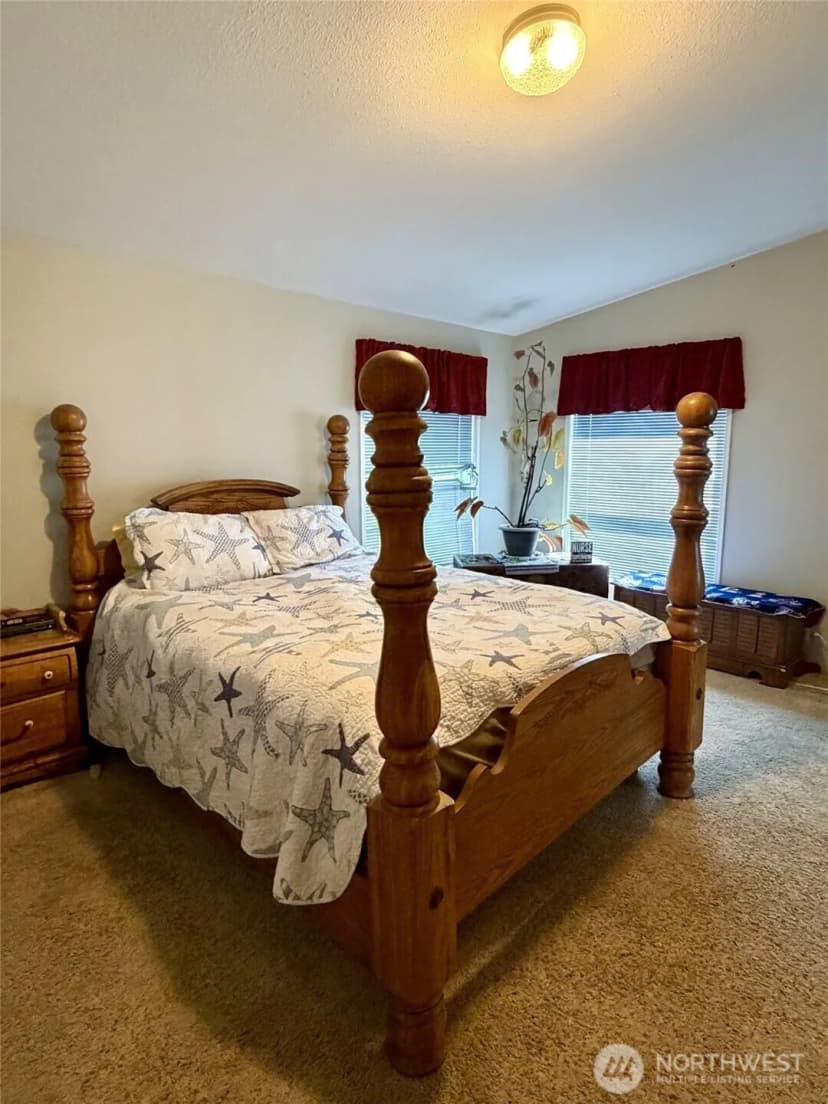 Property photo for 305 Godsey Ln, Long Beach photo 17
