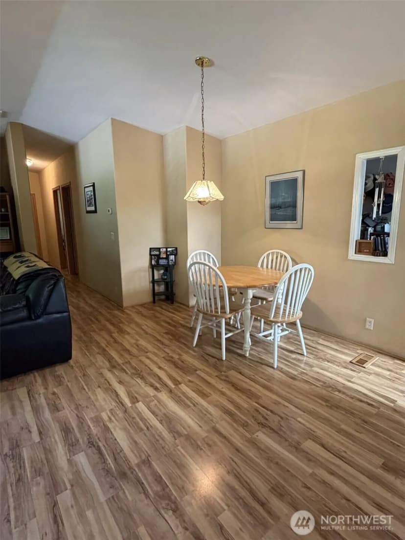 Property photo for 305 Godsey Ln, Long Beach photo 16