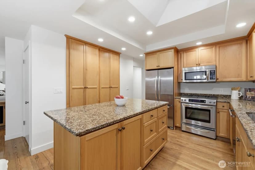 Property photo for 3531 Ne 166th Street, Lake Forest Park photo 5