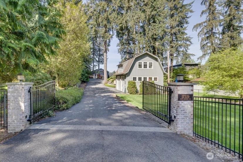 Property photo for 17319 191st Avenue Ne, Woodinville photo 3