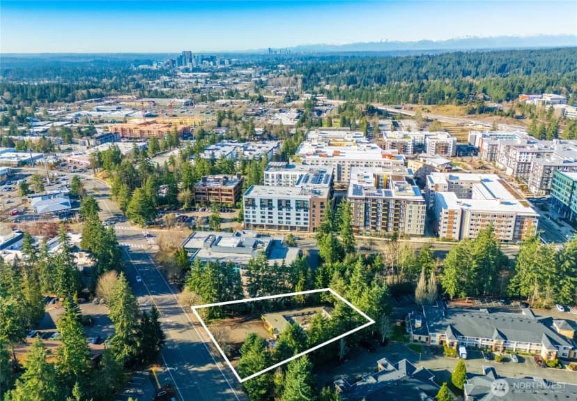 Property photo for 15700 Ne Bel-red Road, Bellevue photo 2