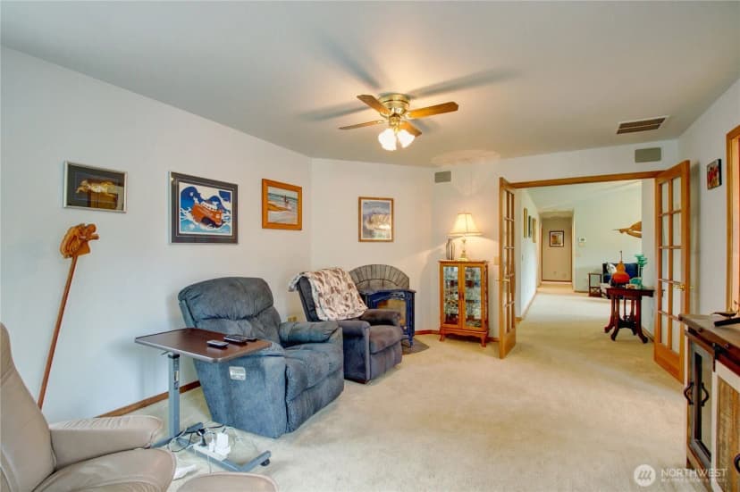 Property photo for 3805 N Avenue W, Anacortes photo 9