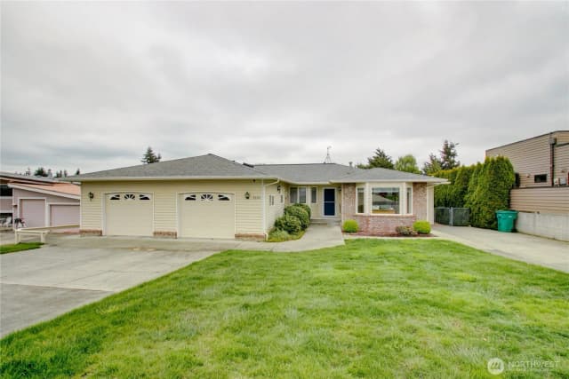 Property photo for 3805 N Avenue W, Anacortes