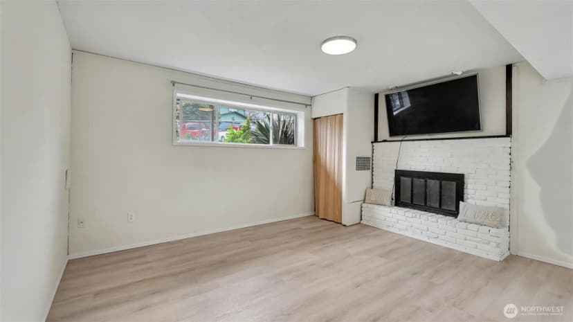 Property photo for 6005 S 116th Street, Seattle photo 14