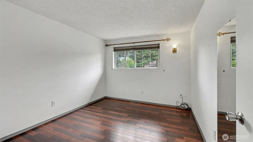 Property photo for 6005 S 116th Street, Seattle photo 13