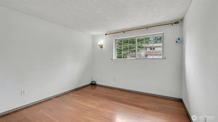 Property photo for 6005 S 116th Street, Seattle photo 11