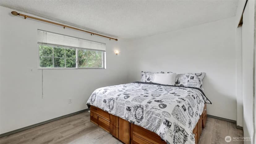 Property photo for 6005 S 116th Street, Seattle photo 9