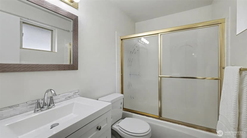 Property photo for 6005 S 116th Street, Seattle photo 10