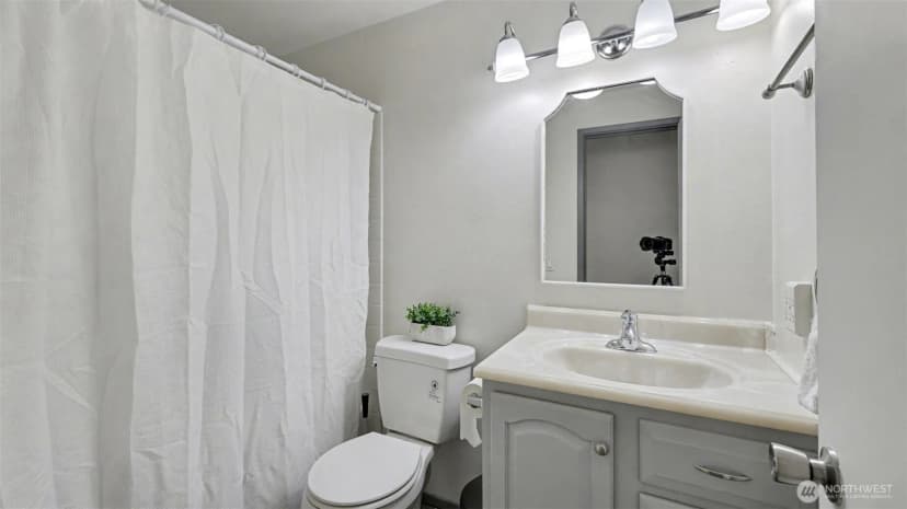 Property photo for 6005 S 116th Street, Seattle photo 12