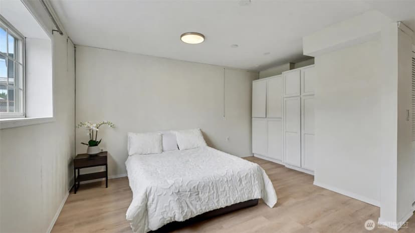 Property photo for 6005 S 116th Street, Seattle photo 15