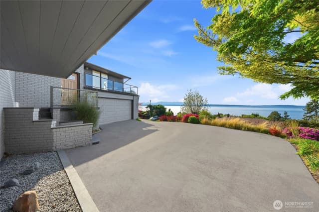 Property photo for 10248 Richwood Avenue Nw, Seattle photo 3