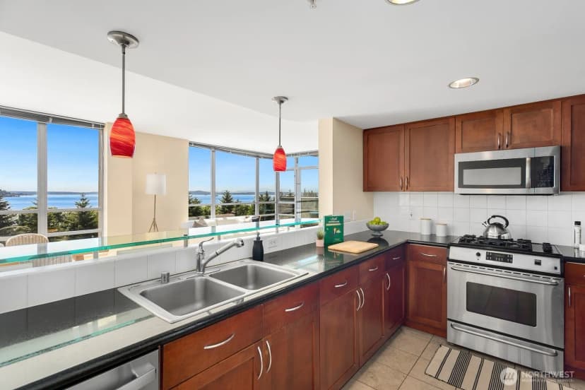 Property photo for 2929 1st Avenue #200, Seattle photo 15