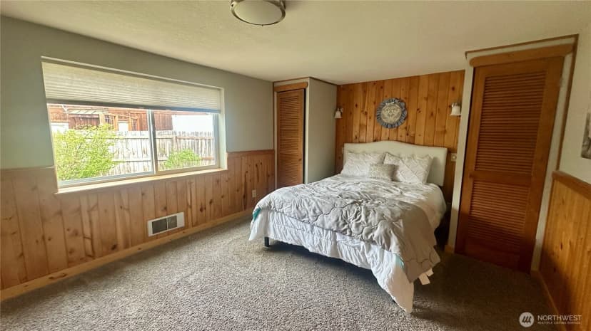Property photo for 400 Bluff Street, Winthrop photo 14