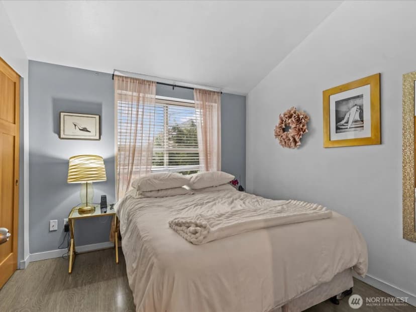 Property photo for 9010 18th Avenue Sw #b, Seattle photo 10