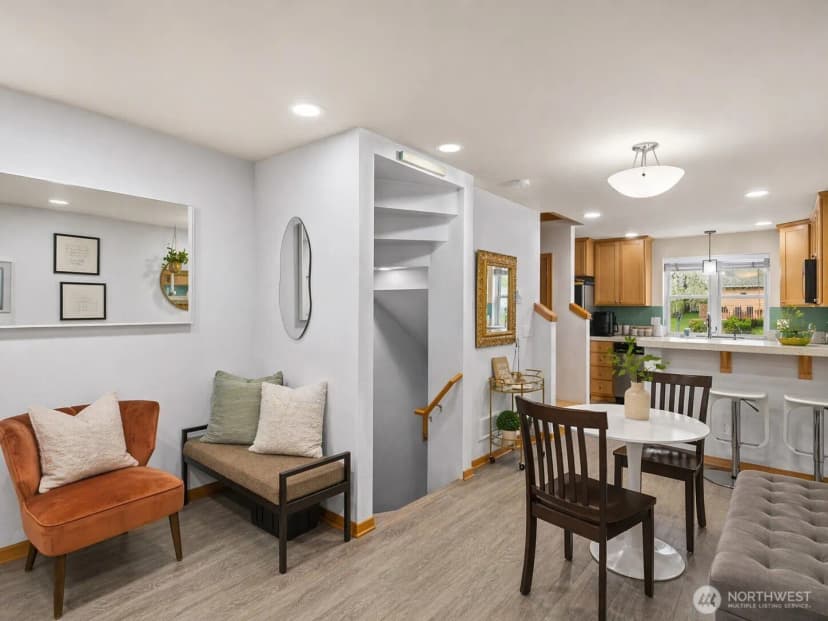 Property photo for 9010 18th Avenue Sw #b, Seattle photo 7