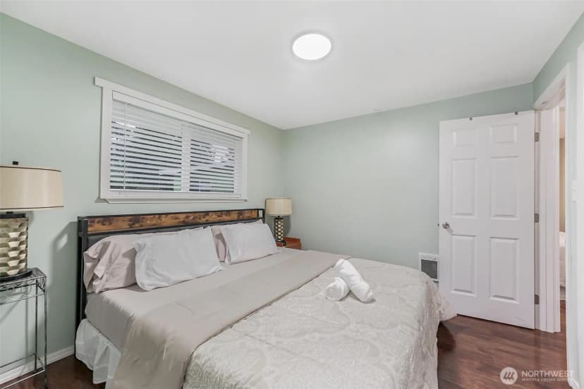 Property photo for 4736 164th, Tukwila photo 18