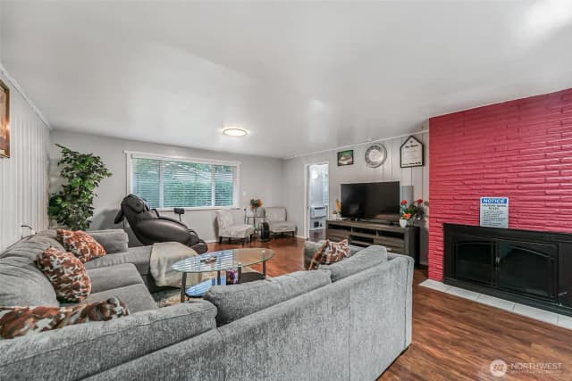 Property photo for 4736 164th, Tukwila photo 3