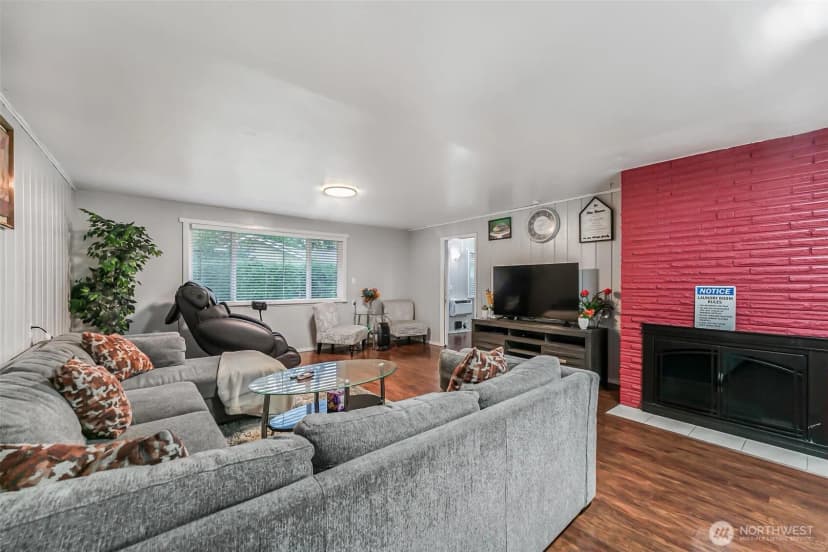 Property photo for 4736 164th, Tukwila photo 3