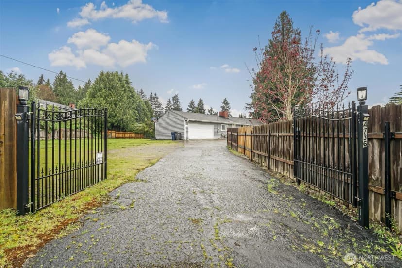 Property photo for 4736 164th, Tukwila photo 28