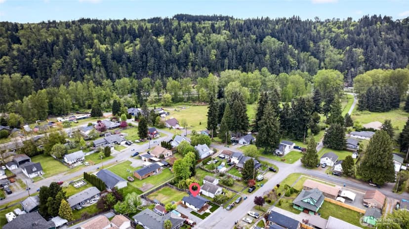 Property photo for 307 Bridge Street Se, Orting photo 23