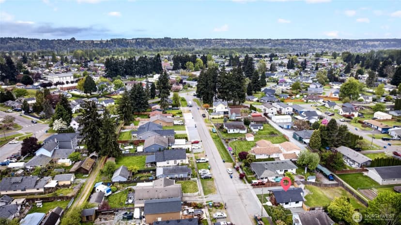 Property photo for 307 Bridge Street Se, Orting photo 22