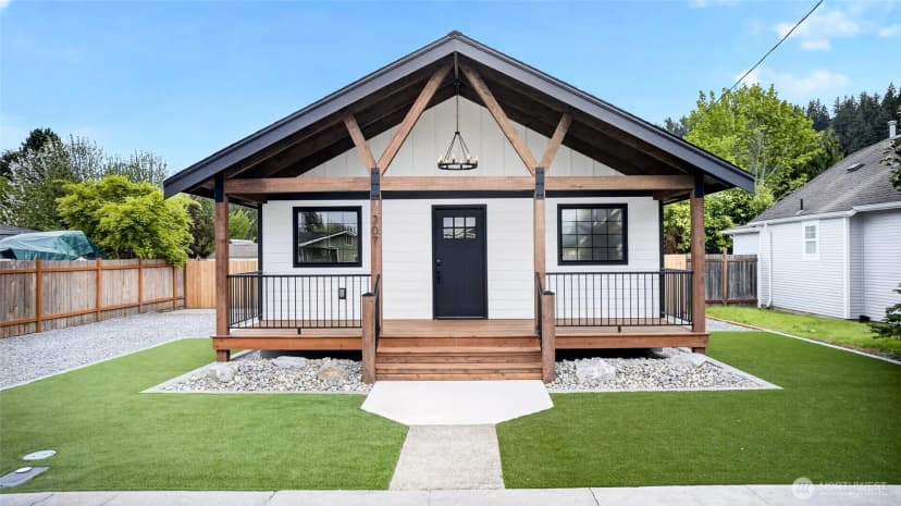 Property photo for 307 Bridge Street Se, Orting