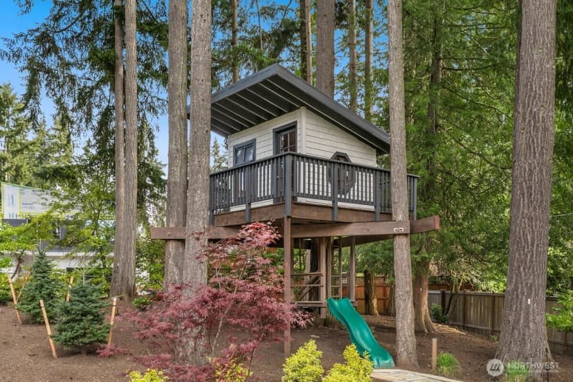 Property photo for 10630 Se 22nd Street, Bellevue photo 39