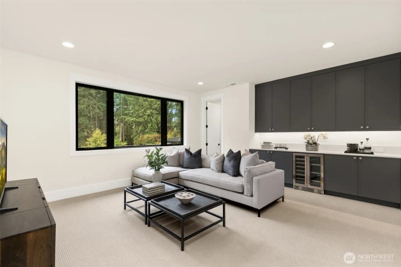 Property photo for 10630 Se 22nd Street, Bellevue photo 24