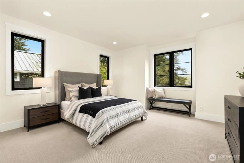 Property photo for 10630 Se 22nd Street, Bellevue photo 25