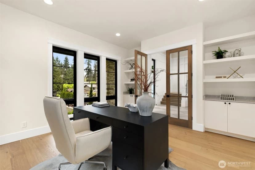 Property photo for 10630 Se 22nd Street, Bellevue photo 12