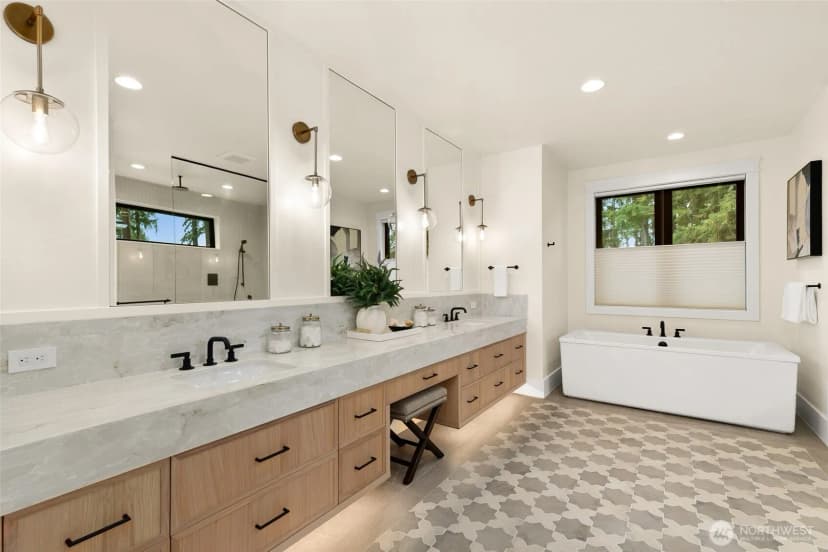 Property photo for 10630 Se 22nd Street, Bellevue photo 18