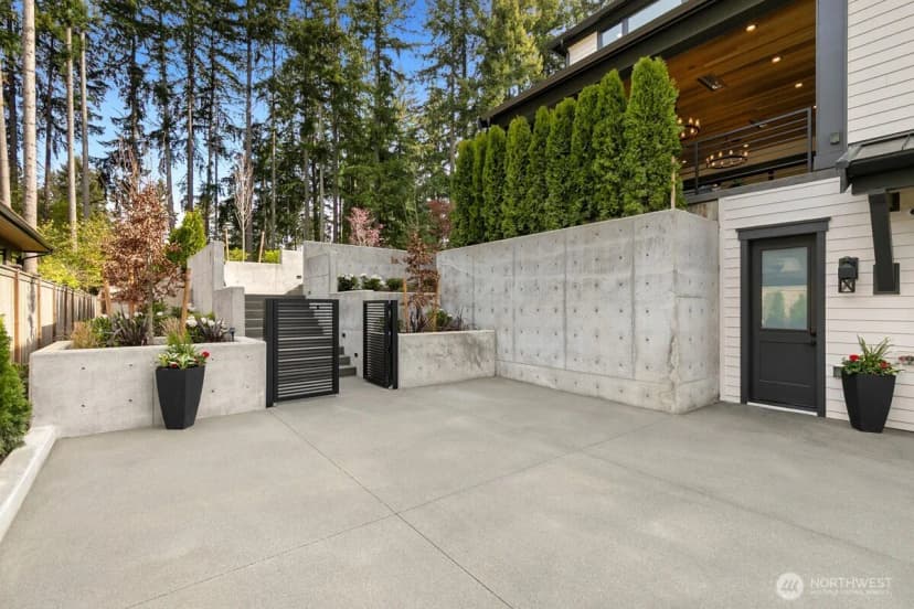 Property photo for 10630 Se 22nd Street, Bellevue photo 35