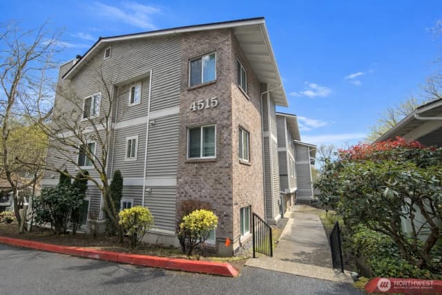 Property photo for 4515 125th Avenue Se #b306, Bellevue photo 3