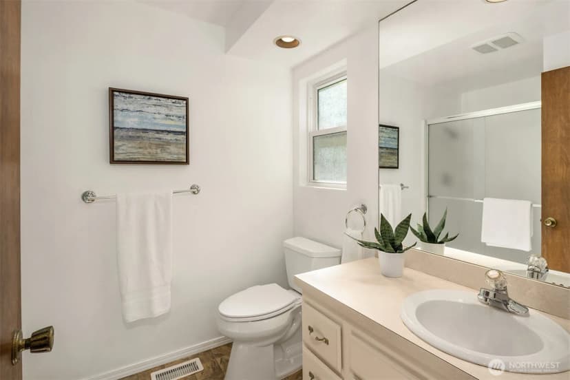 Property photo for 14714 Ne 10th Street, Bellevue photo 22