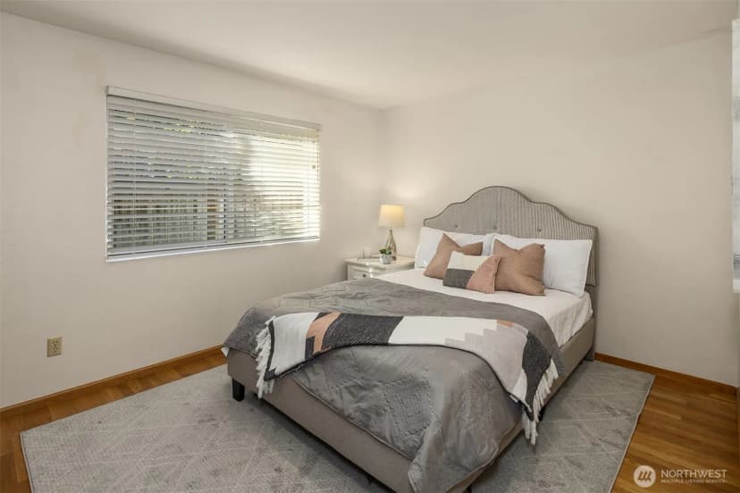 Property photo for 14714 Ne 10th Street, Bellevue photo 23