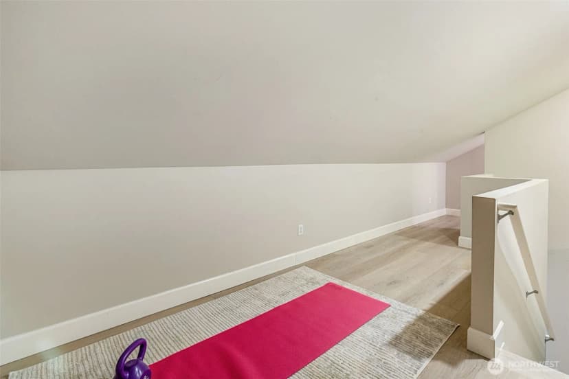 Property photo for 11423 Ne 86th Street, Kirkland photo 31