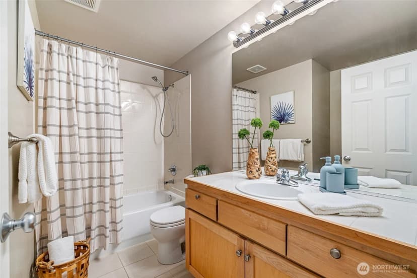 Property photo for 11423 Ne 86th Street, Kirkland photo 29