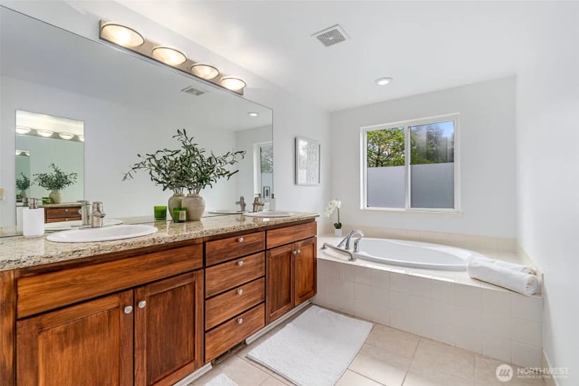 Property photo for 11423 Ne 86th Street, Kirkland photo 22