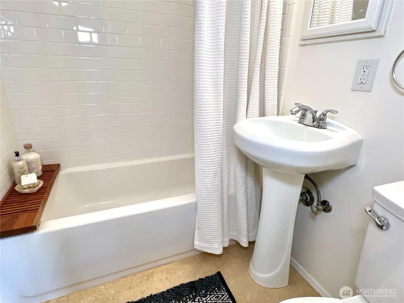 Property photo for 7919 45th Avenue S, Seattle photo 14