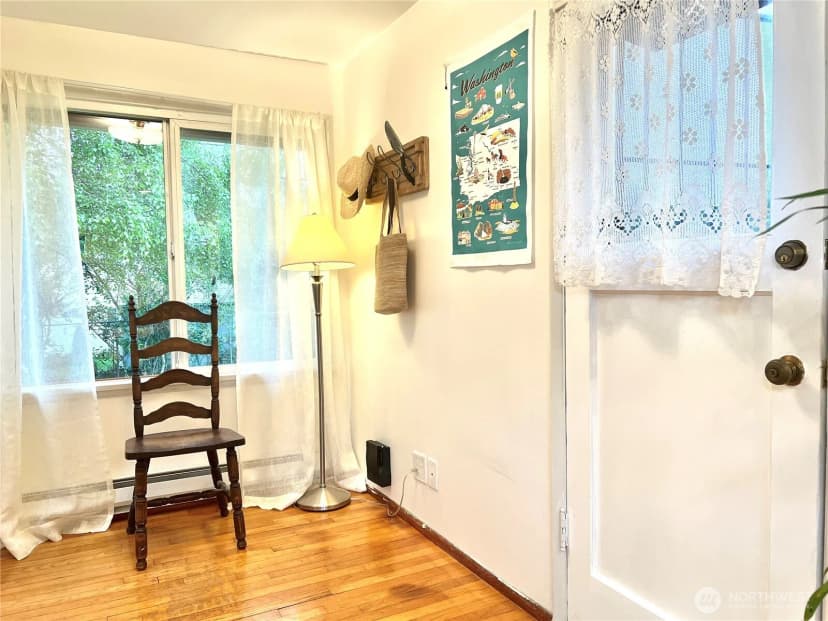 Property photo for 7919 45th Avenue S, Seattle photo 10